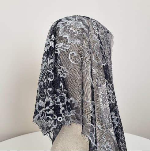 Cecilia Soft Black chapel veil