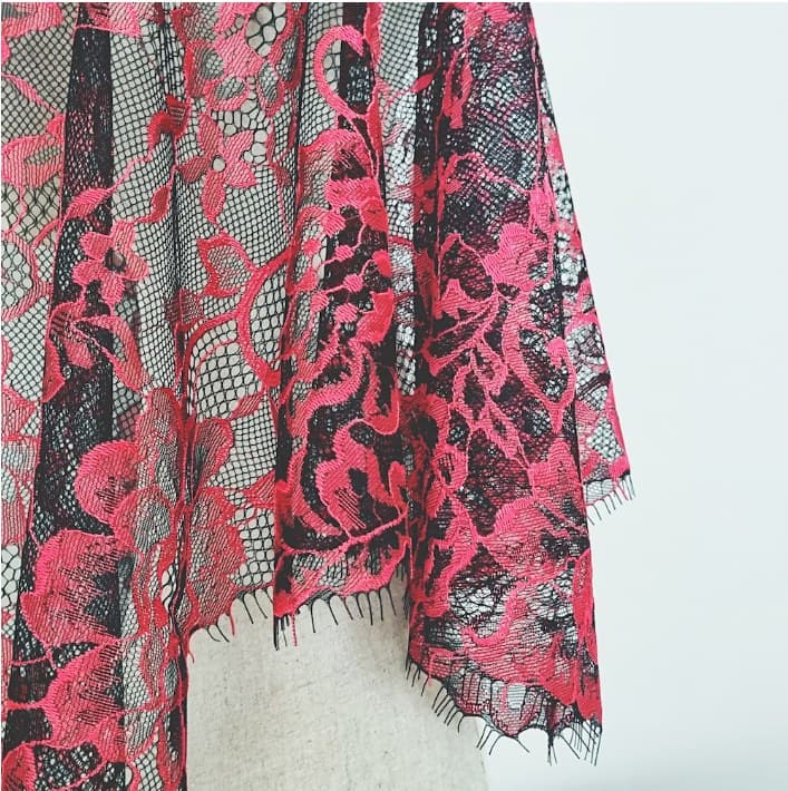 Rosaria Black Red chapel veil