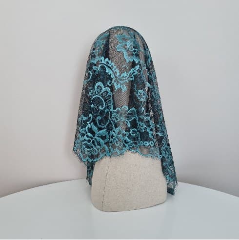 Rosaria Peacock Green chapel veil