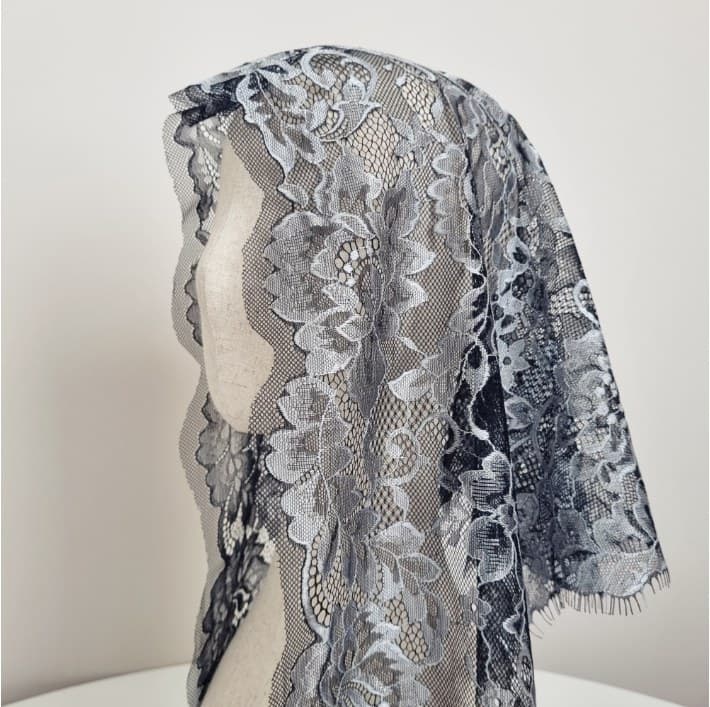 Rosaria Soft Black chapel veil